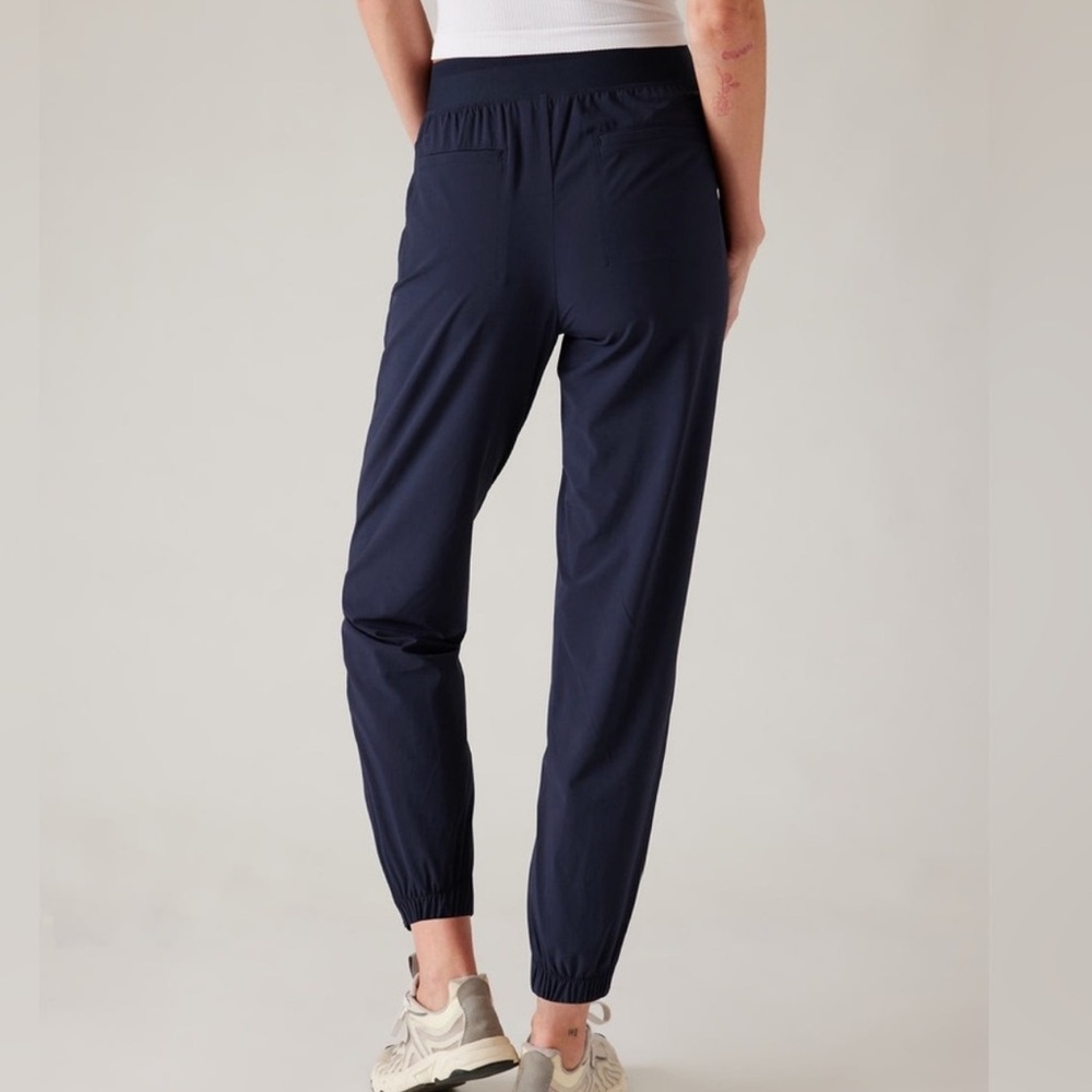 Athleta Brooklyn Jogger Pant Navy Blue -Size 2